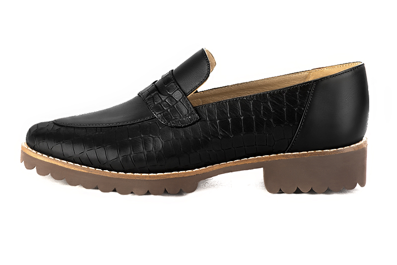 Satin black women's casual loafers. Round toe. Flat rubber soles. Profile view - Florence KOOIJMAN